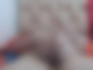 Ammy MILF webcam performer live streaming