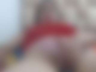 Ammy MILF webcam performer live streaming