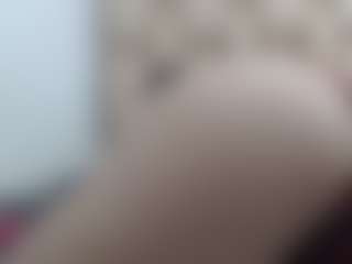 Ammy MILF webcam performer live streaming