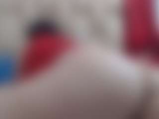 Ammy MILF webcam performer live streaming