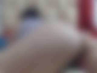Ammy MILF webcam performer live streaming