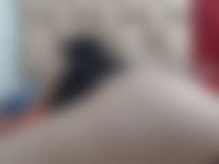 Ammy MILF webcam performer live streaming