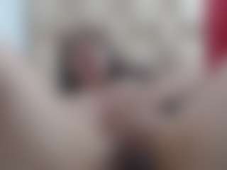 Live cam show with Ammy - BBW MILF on StripNow