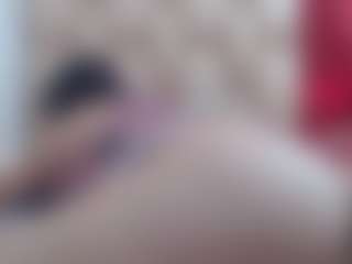 Ammy MILF webcam performer live streaming