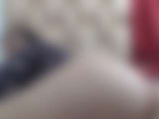 Live cam show with Ammy - Flashing on sexylive.show