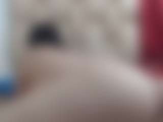 Live cam show with Ammy - Bedroom on liverealitysex.com