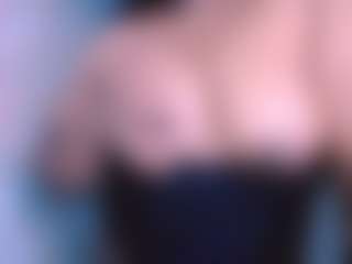 sjemy MILF webcam performer live streaming