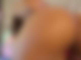 Live cam show with tarawilsonn - Bedroom on Camiplay Live
