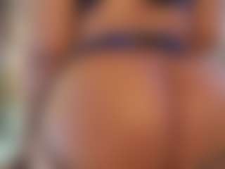 Live cam show with tarawilsonn - Latex on Mixed Magazine Live