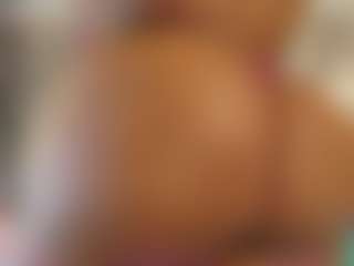Live cam show with tarawilsonn - Flashing on Hubzter Live