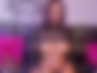Live cam show with daiaashanti - Bedroom on Free Soda