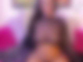 Live cam show with daiaashanti - Curvy Latina on Dare Cams | colombia