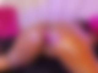 Live cam show with daiaashanti - Shaved Pussy Curvy on Dare Cams