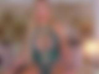 Live cam show with Celeste - Blonde Hair on livesuperchat.net