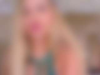 Celeste MILF webcam performer live streaming