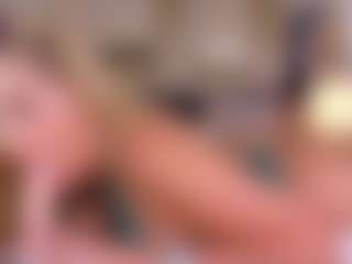 Live cam show with Celeste - Blonde Hair on alttransgirls