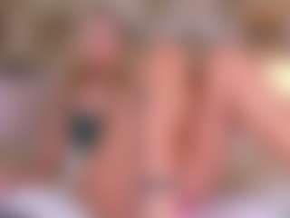 Live cam show with Celeste - Shaved Pussy on boobsie.com