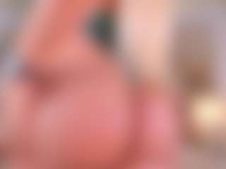 Live cam show with Celeste - MILF on SxyPornLive