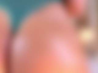 Live cam show with Celeste - Spanking on pussylord.com