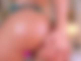Live cam show with Celeste - Gray Eyes on pussylord.com