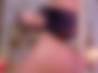 Live cam show with Celeste - Lovense MILF on Gym Cam Girls