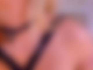 Celeste MILF webcam performer live streaming