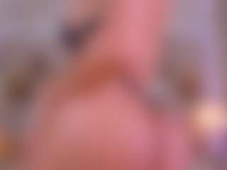 Live cam show with Celeste - Bikini on Gym Cam Girls