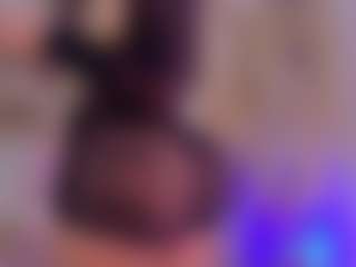 Live cam show with Celeste - Gray Eyes on AdultVida.com