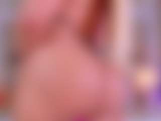 Celeste MILF webcam performer live streaming