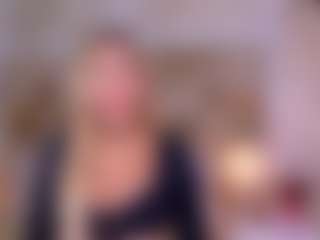 Live cam show with Celeste - Athletic MILF on live18s.com