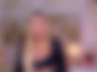 Live cam show with Celeste - Athletic MILF on Sweet Sext