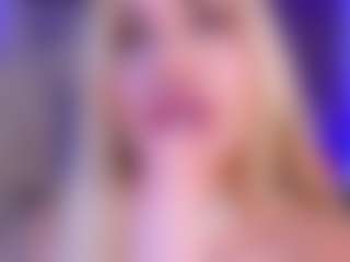 Live cam show with Celeste - Bikini on Milf Play