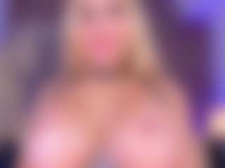 Live cam show with Celeste - Bikini on liverealitysex.com