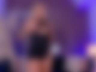Live cam show with Celeste - Blonde Hair Curvy on AdultVida.com