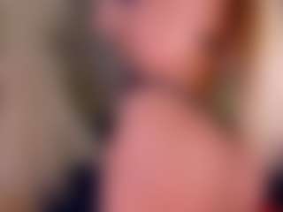 Live cam show with Celeste - Bikini on live18s.com