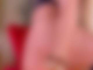 Celeste MILF webcam performer live streaming