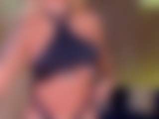 Celeste MILF webcam performer live streaming