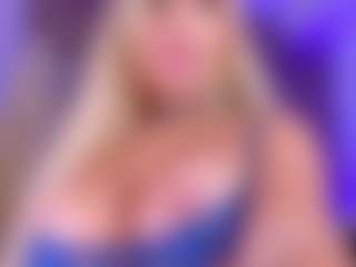 Live cam show with Celeste - Big Ass on Camming Site