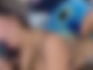 Live cam show with anthoneladoll - College on AdultVida.com