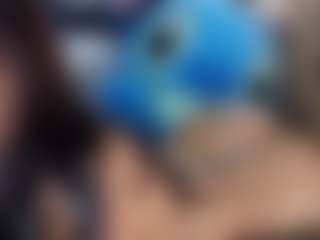 Live cam show with anthoneladoll - Curvy on AdultVida.com