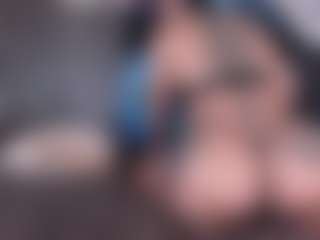 anthoneladoll's Live Sex Cam Show