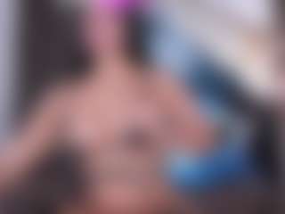 Live cam show with anthoneladoll - Sexwebcam on AdultVida.com