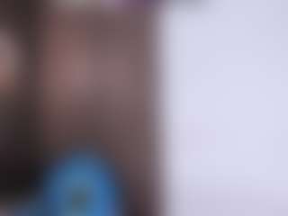 Show in cam erotica live di anthoneladoll