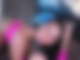 Live cam show with anthoneladoll - Big Ass on Uber Horny