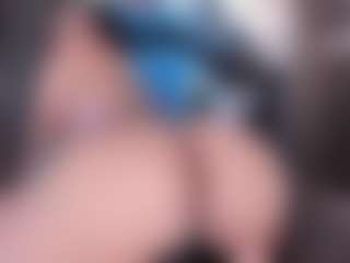 Live cam show with anthoneladoll - Brown Hair on CamClone