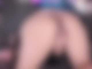 anthoneladoll's Live Sex Cam Show