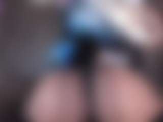 Live cam show with anthoneladoll - BBW on Dolls Live