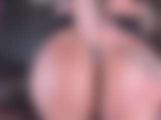 Live cam show with anthoneladoll - BBW Toys on StripNow