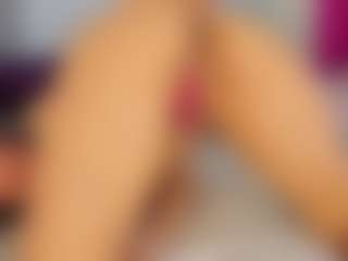 Live cam show with mollyybloom - Shaved on eurowanks.com