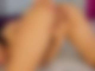 Live cam show with mollyybloom - Nipples on eurowanks.com
